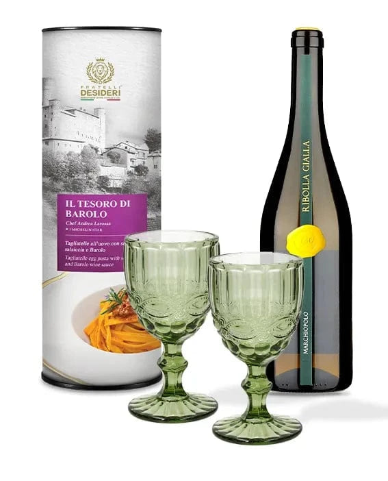 Il Tesoro di Barolo, il Marchiopolo Ribolla Gialla e due calici verdi